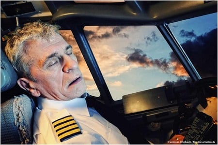، آیا خلبان شما در کابین خلبان خوابیده است؟ eTurboNews | eTN