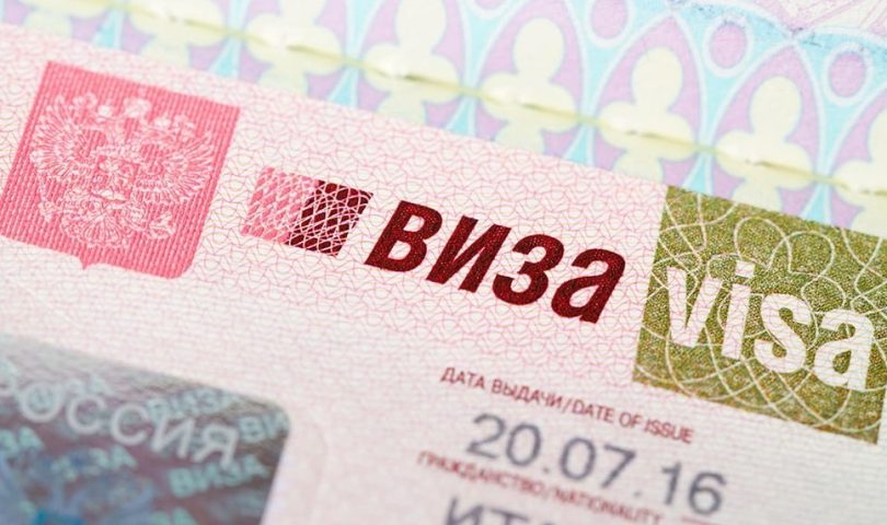 Rússia restableix la tarifa completa del visat d'entrada per als visitants europeus