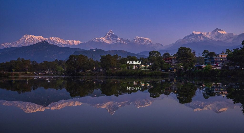 Pokhara rītausmā | Prasan Shrestha caur Wiki