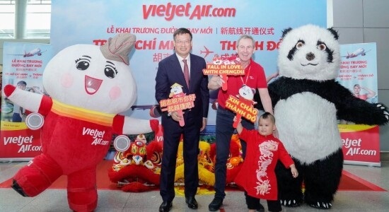 Felele i Chengdu Giant Pandas i Vietjet mai Ho Chi Minh City