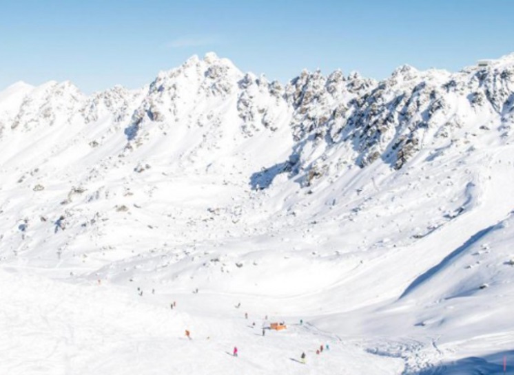 Ресортот Давос им забранува на еврејските гости да скијаат