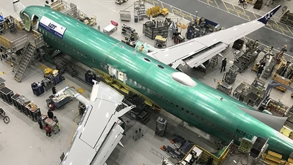 Boeing 737 MAX istehsalı təhlükəsizlik narahatlığına görə azalır