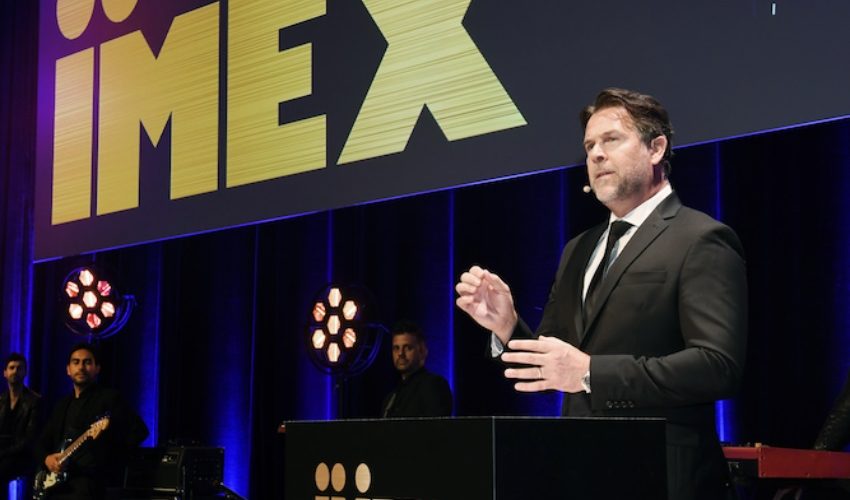 Paul Kelly Receives DI Global Ambassador Award at IMEX Frankfurt