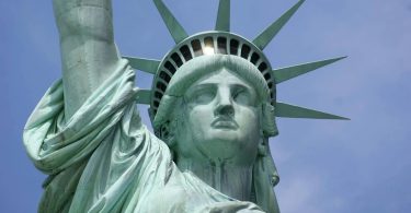 Yakabatana neVadzvinyiriri: France Inoda US Kudzosa Chifananidzo cheRusununguko