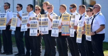 นักบิน Allegiant Air พร้อมที่จะโจมตีหรือยัง?