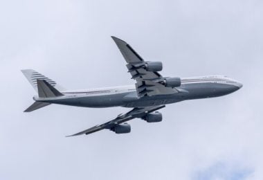 Trump ការពារយន្តហោះ Boeing 400-747 ដ៏ប្រណិតតម្លៃ $8 លានដុល្លារ ដែលត្រូវបានផ្តល់ដោយ Qatar