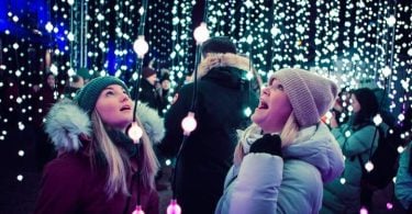 Apmeklējiet Toronto